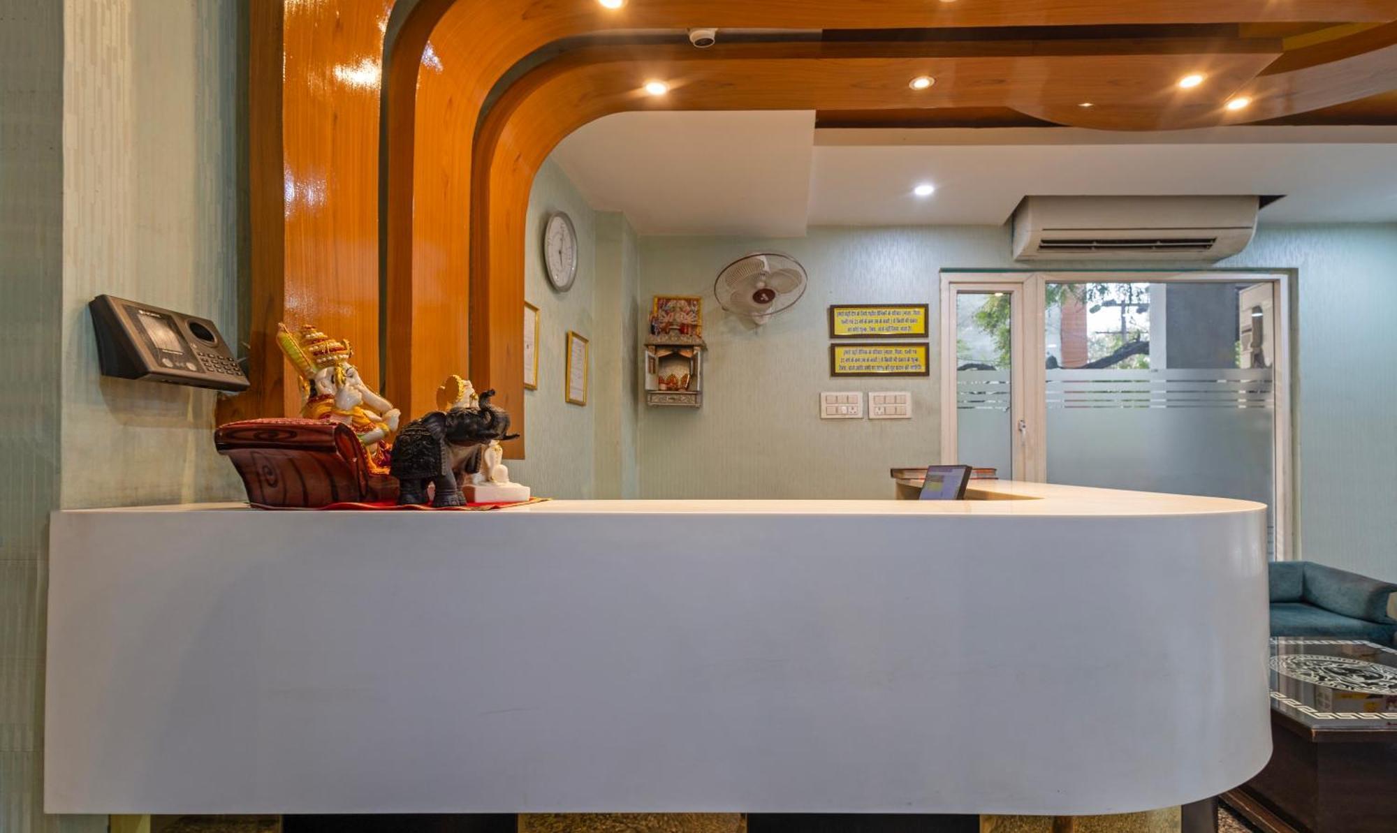 Hotel Treebo Shakuntalam, Near Lucknow Airport Exterior foto